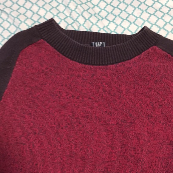 Ladies Gap sweater. Medium size. - Picture 3 of 4